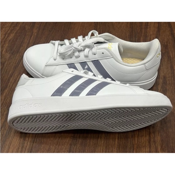 NEW! Adidas Women's Grand Court 2.0 Tennis Shoes Grey Stripes White Cloudfoam - Picture 2 of 9